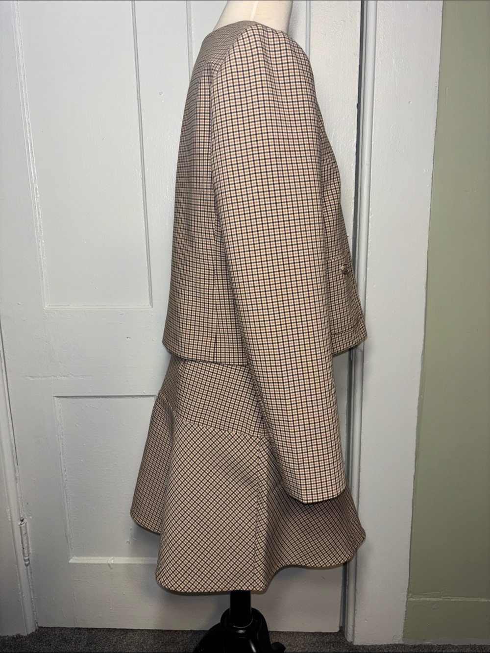 LOFT Neutral palette Plaid blazer and skirt set size 6 - Picture 6 of 11